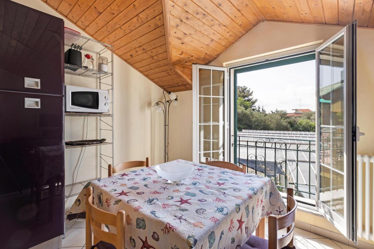 La Casa Di Lady Apartment Ceriale Ngoại thất bức ảnh